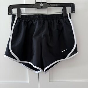 Nike Kids Dry Tempo Running Shorts (med)